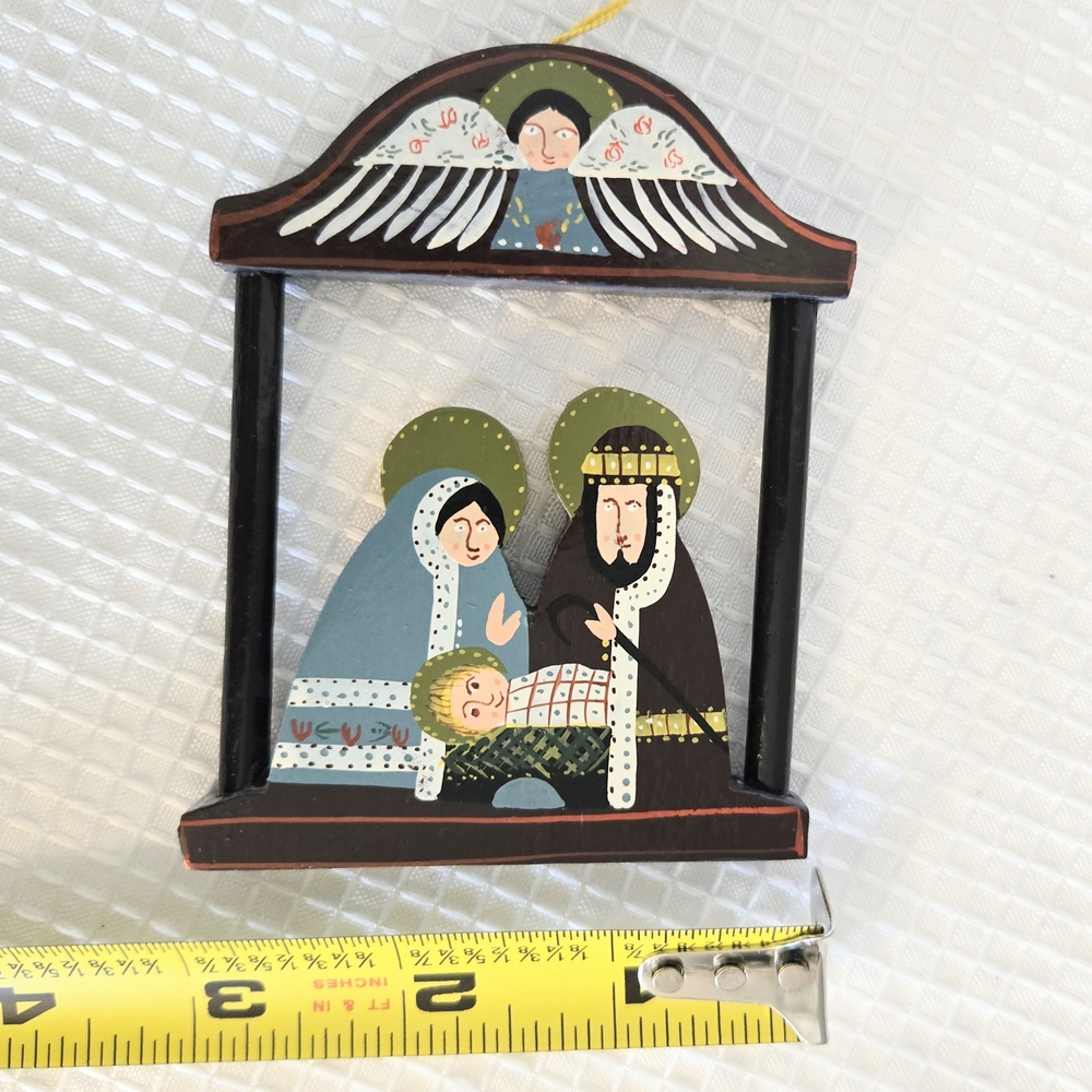 Nativity Scene Ornament 4" Wood Handpainted Christmas Window 2 Sided Folkart - Picture 7 of 7